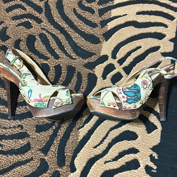 5 for $25- Steve Madden Size 6 - Picture 1 of 3